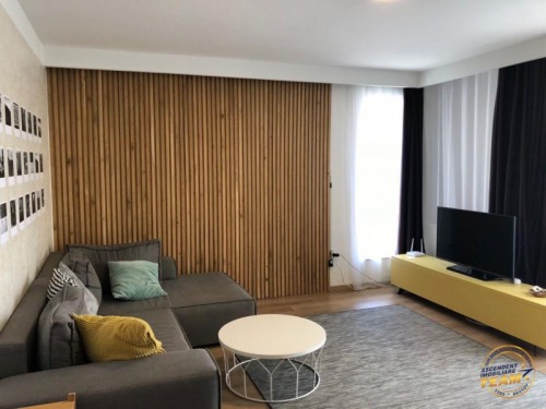 Apartament elegant  pe  trei c