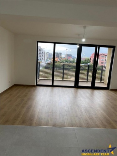 Apartament suprafata generoasa