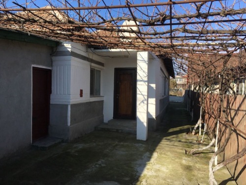 CASA CU GRADINA