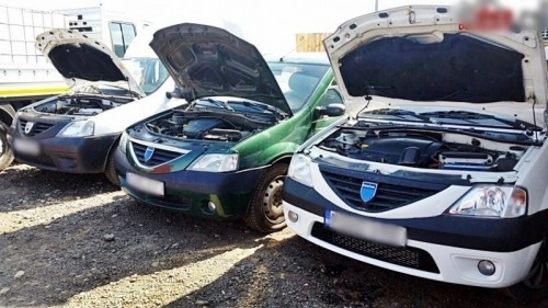 Dezmembrari dacia logan benzin