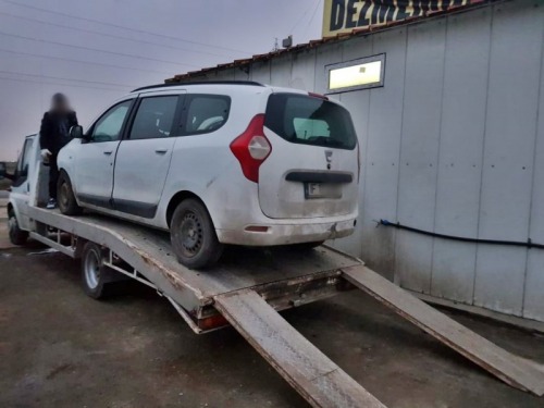 Dezmembrez dacia lodgy 15 dci 