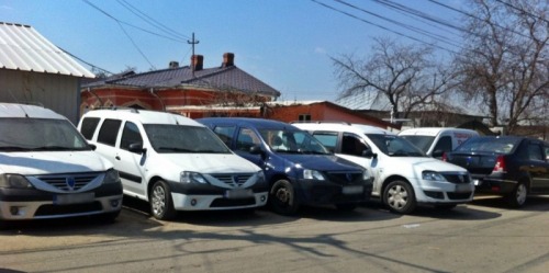 Dezmembrez dacia logan 2004   