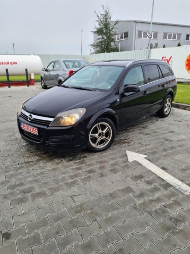 Dezmembrez Opel astra h 1.3 di