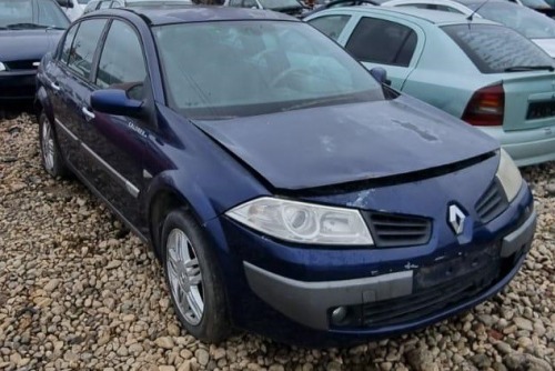 Dezmembrez renault megane   15