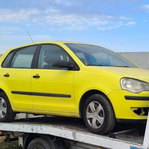 Dezmembrez volkswagen polo 120