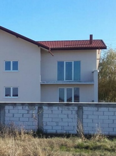 Domnesti vila noua