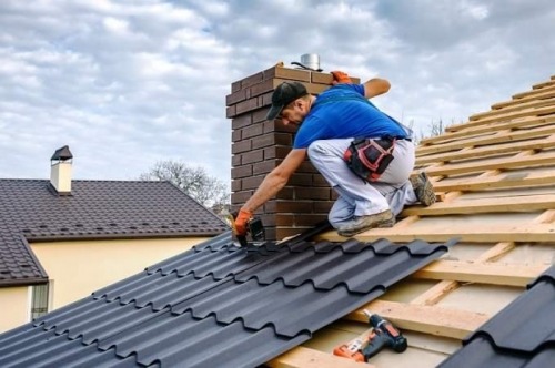 Execut  m acoperi  uri mansard