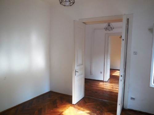 Inchiriere spatiu de birouri V