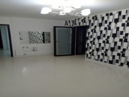 Inchiriez apartament 4 camere 