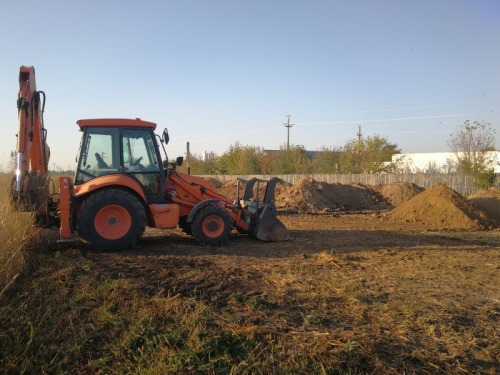 Inchiriez buldo excavator cu c