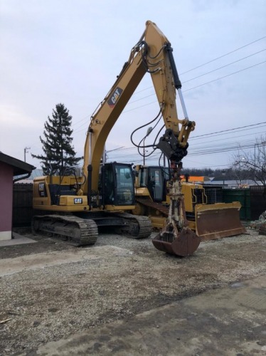 inchiriez excavator pe senile 