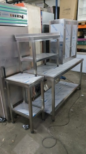 Produc  tor mese  inox profesi