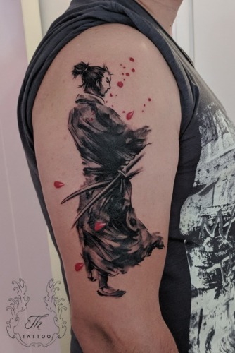Salon tatuaje Bucuresti - TH T