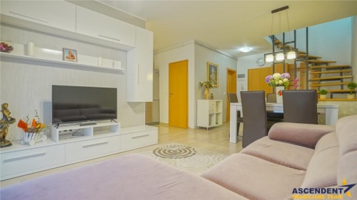 Smart residence  cu scara inte