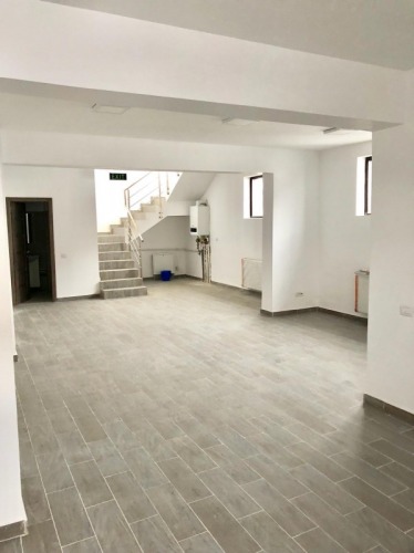 Spatiu comercial  113 mpu  Met