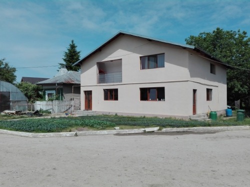 Teren 2984 mp si constructii i