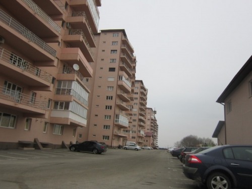 Teren 3301 mp si 2 blocuri  Po