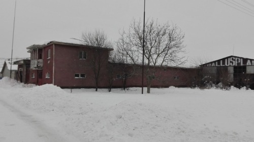 Teren 3640 mp si hale industri