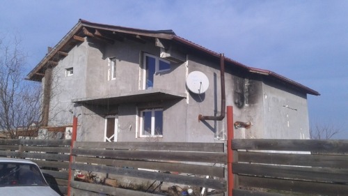 Teren 373.90 mp si casa nefina