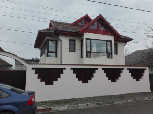 Teren 525 mp  casa P 1E si gar