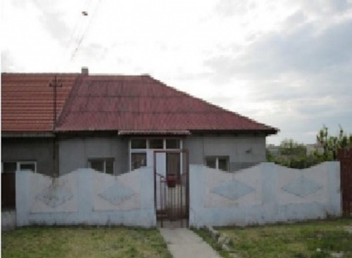 Teren 577 mp si casa  M. Kogal