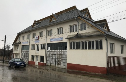 Teren 806 mp si spatiu comerci