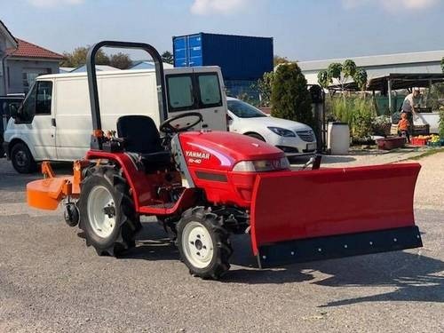 Tractoras second hand japonez