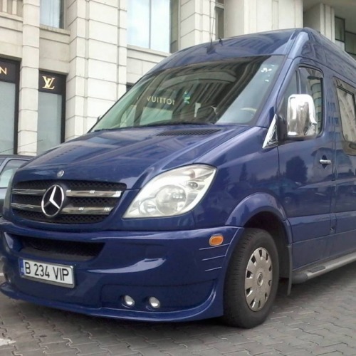 transport persoane cu microbuz