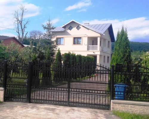 Vand Vila noua 150mp  Banesti 