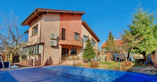 Vila lux  469mp  pipera ilfov 